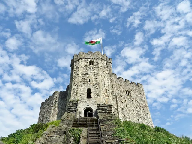 cardiff castle, castle, tower, fortress, old, landmark, welsh, fortification, historic, touristic, blue castle, blue old, cardiff castle, cardiff castle, cardiff castle, cardiff castle, cardiff castle, welsh. Cardiff paid-social bids for Welsh public-sector buyers: bilingual creative and procurement
