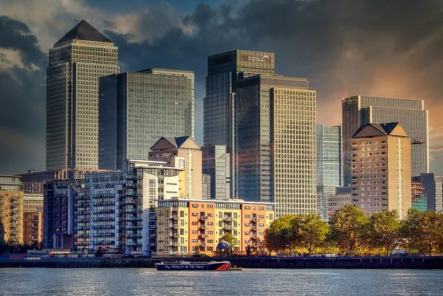buildings, city, river, urban, cityscape, skyline, towers, skyscrapers, office buildings, metropolis, downtown, river thames, london, england, uk. Sizing England's paid social agency opportunity ahead of 2027