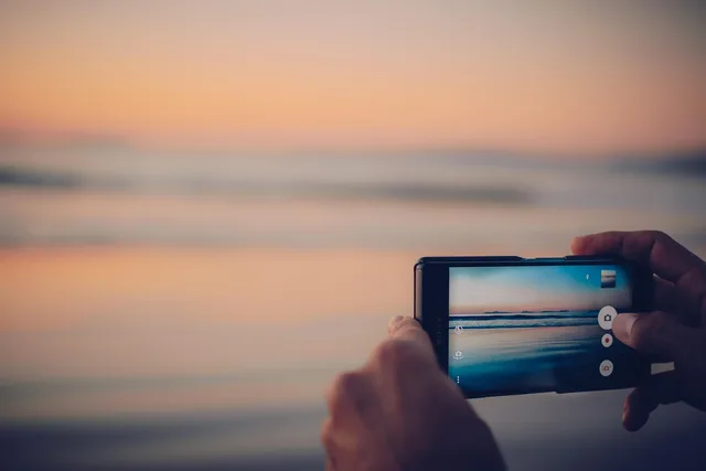 digital marketing, smartphone, focus, sony, photography, beach, nature, sunset, landscape, sea, memories. Days 61 to 90 of a paid social plan: reconcile, decide, exit